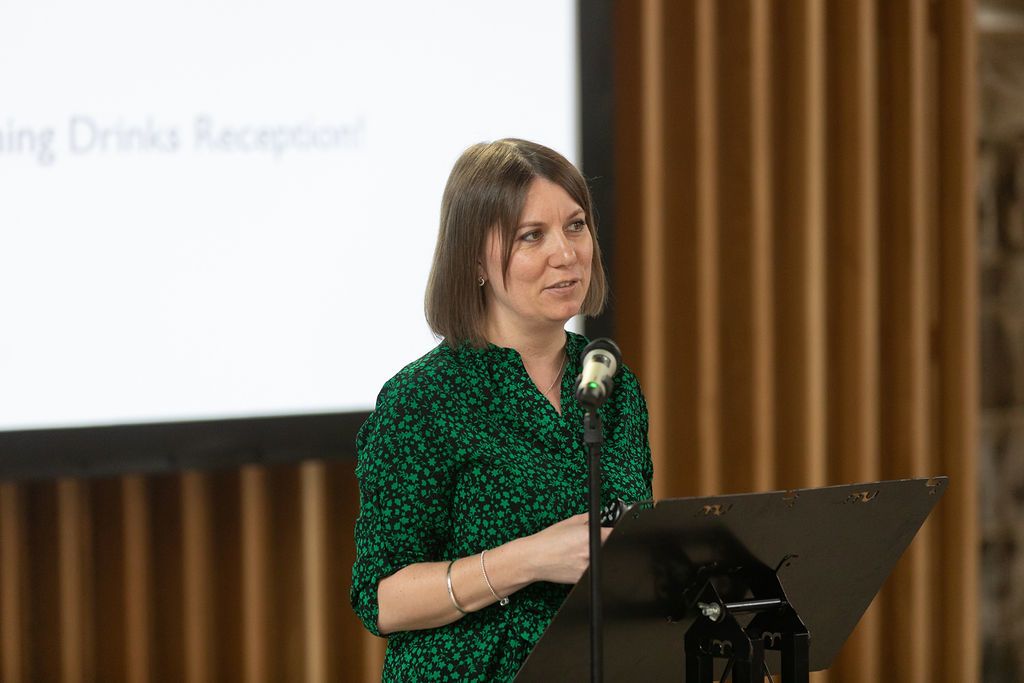 Kelly Vere presenting